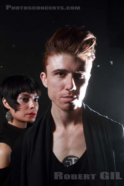 SCHOOL OF SEVEN BELLS - 2012-03-12 - PARIS - Point Ephemere - 